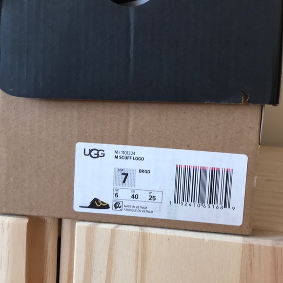 ugg slippers nwt - Picture 7 of 10